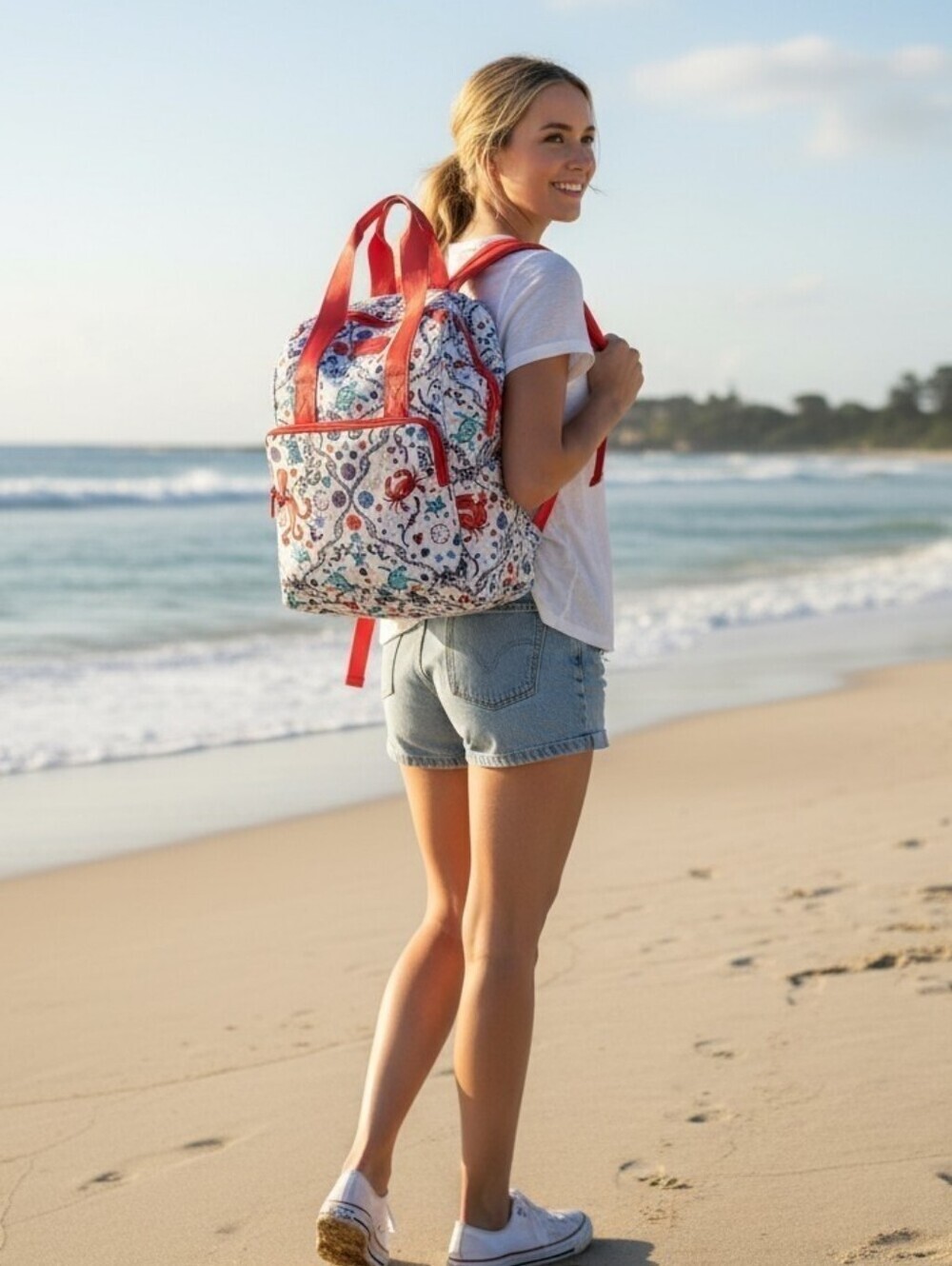 Vera Bradley ReActive Insulated Cooler Backpack Sea Life Beach Picnic Travel - Picture 2 of 6